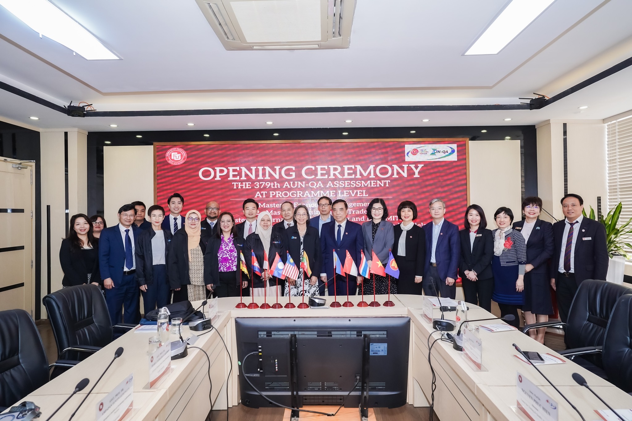 Associate Professor Dr. Dhiyathad Prateeppornnarong took part in the 379th AUN-QA assessment at programme level assessing the Master of Economic Management (MaEM), School of Economic and International Business, Foreign Trade University in Hanoi, Vietnam between 12-14 March 2024.