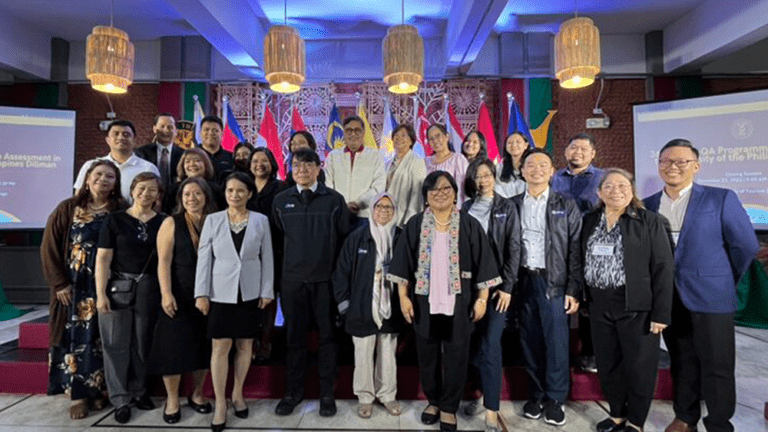 รองศาสตราจารย์ ดร.ติญทรรศน์ ประทีปพรณรงค์ได้รับเชิญจาก ASEAN University Network ให้เข้าร่วม The 364th AUN-QA Programme Assessment at University of the Philippines